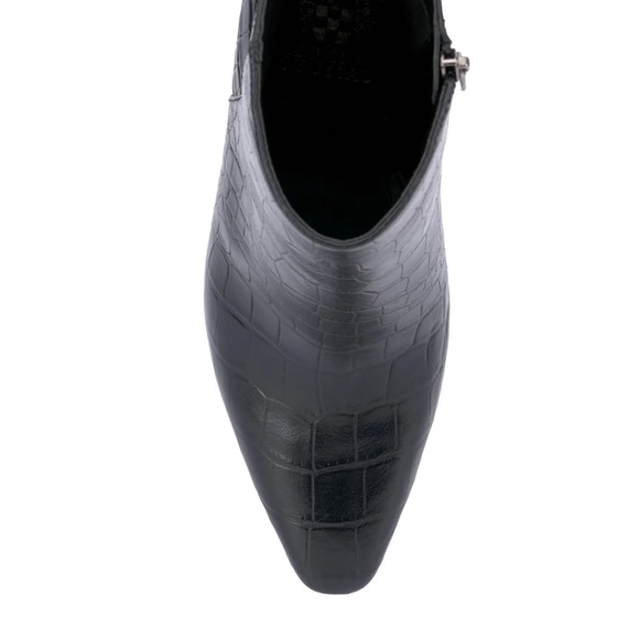 NWT Vince Camuto Allost Pointed Toe Bootie - Picture 7 of 11